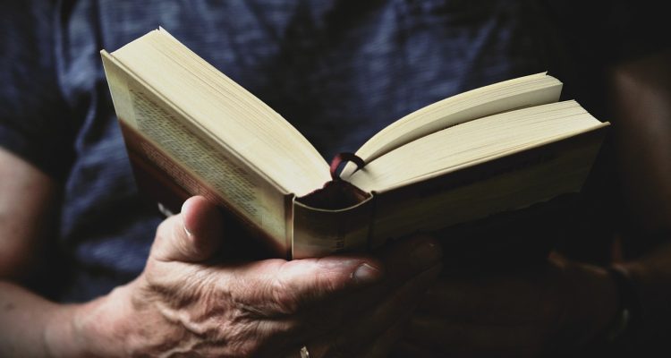 découvrez notre programme de formation continue qui vous permet d'acquérir de nouvelles compétences, d'améliorer vos connaissances et de rester à jour dans votre domaine professionnel, tout en vous offrant la flexibilité d'apprendre à votre propre rythme.