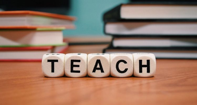 découvrez des techniques d'enseignement innovantes qui révolutionnent la manière d'apprendre. améliorez l'engagement des élèves et boostez leur compréhension grâce à des méthodes pédagogiques créatives et adaptées aux besoins contemporains.