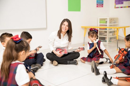 découvrez les différentes méthodes d'enseignement qui enrichissent l'apprentissage et favorisent l'engagement des élèves. explorez les approches innovantes et traditionnelles qui transforment les salles de classe en espaces dynamiques de connaissance.