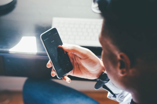 découvrez les erreurs courantes à éviter sur les réseaux sociaux pour améliorer votre présence en ligne et maximiser l'engagement de votre audience.