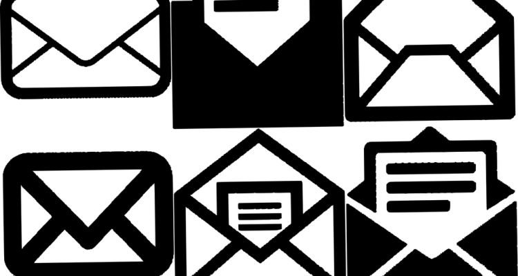découvrez l'art de la création de contenu, une compétence essentielle pour captiver votre audience et renforcer votre présence en ligne. apprenez des techniques innovantes et des stratégies efficaces pour produire des articles, des vidéos et des visuels percutants qui attirent et engagent.