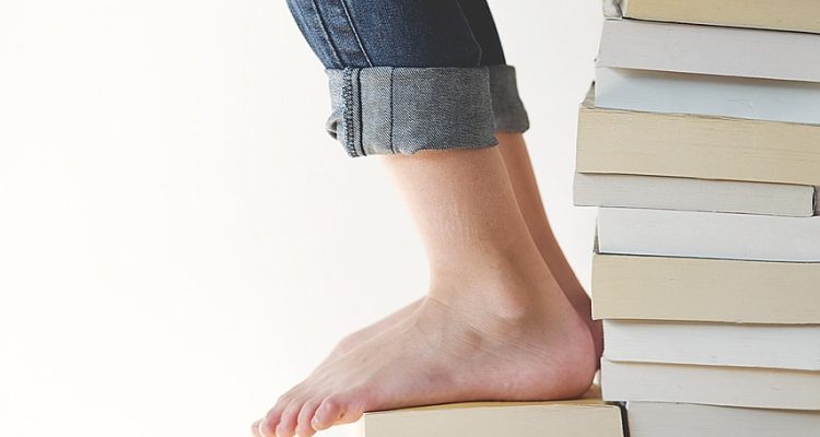 découvrez les principes de la psychologie de l'apprentissage, une discipline qui explore comment nous acquérons des connaissances et développons des compétences. plongez dans les théories, les méthodes et les applications pratiques pour optimiser votre processus d'apprentissage et favoriser un développement personnel durable.