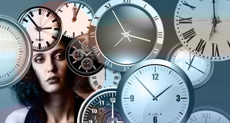 découvrez les fondamentaux de la psychologie de l'apprentissage, explorez comment notre cerveau acquiert des connaissances et comment ces mécanismes influencent nos méthodes d'enseignement et d'apprentissage.