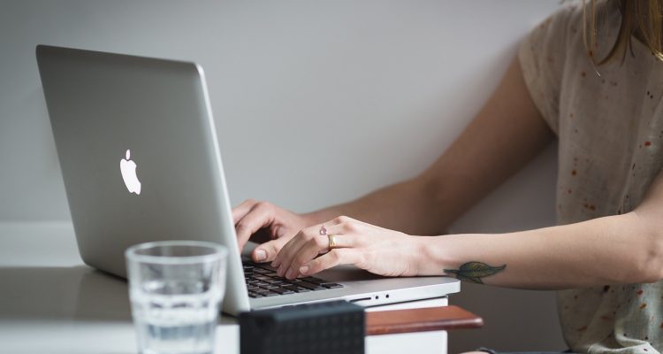 découvrez les différentes méthodologies de recherche qui guident les études scientifiques. apprenez à choisir la bonne approche pour vos projets, qu'il s'agisse de recherches qualitatives ou quantitatives, et améliorez la rigueur et la validité de vos résultats.