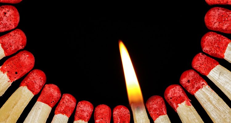 découvrez les stratégies essentielles pour gérer efficacement les crises. notre guide sur la gestion de crise vous aide à anticiper, réagir et surmonter les défis, tout en préservant la réputation de votre organisation.