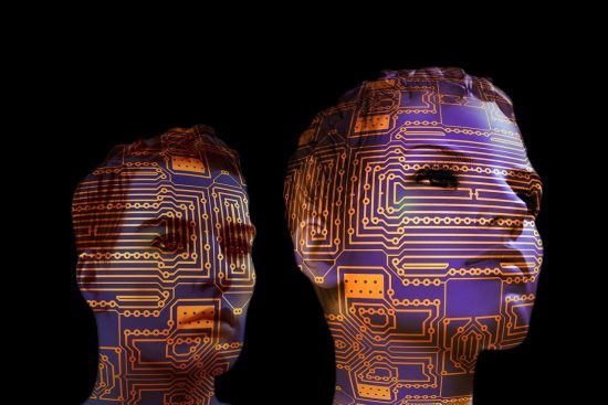 découvrez l'intelligence émotionnelle : comprenez et gérez vos émotions ainsi que celles des autres pour améliorer vos relations et réussir dans votre vie personnelle et professionnelle.