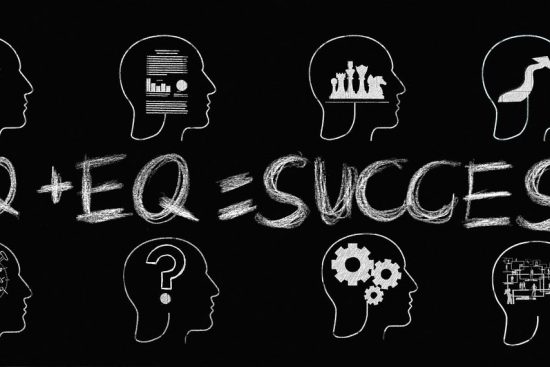 découvrez l'intelligence émotionnelle, une compétence essentielle qui vous permet de comprendre et de gérer vos émotions ainsi que celles des autres. apprenez comment améliorer vos relations, prendre des décisions plus éclairées et renforcer votre bien-être personnel et professionnel grâce à des techniques pratiques et des conseils avisés.