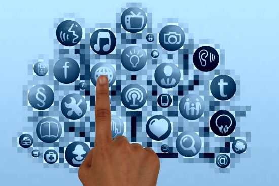 découvrez comment élaborer une stratégie efficace sur les réseaux sociaux pour maximiser votre visibilité en ligne, engager votre audience et atteindre vos objectifs commerciaux. explorez des conseils pratiques, des outils et des meilleures pratiques.