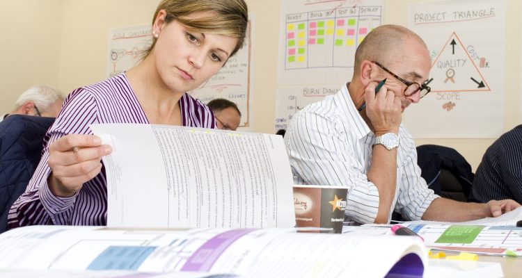 découvrez les principes et les techniques de la gestion de projet agile. apprenez à optimiser la collaboration, à améliorer la flexibilité et à garantir des livrables de qualité grâce à des méthodes agiles adaptées à votre organisation.