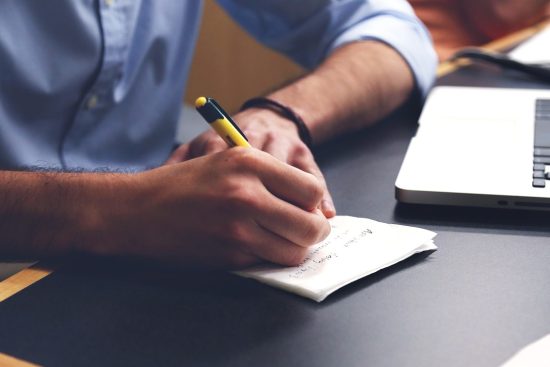 découvrez notre plan stratégique, conçue pour orienter nos actions vers des objectifs clairs et mesurables. explorez comment notre vision, nos missions et nos valeurs se conjuguent pour stimuler l'innovation et la croissance durable de notre organisation.