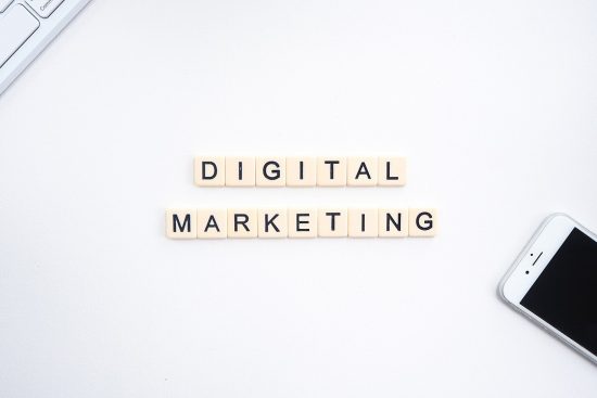 découvrez les clés d'une stratégie marketing efficace pour propulser votre entreprise vers de nouveaux sommets. apprenez à cibler votre audience, à optimiser vos campagnes et à analyser vos résultats pour maximiser votre impact sur le marché.