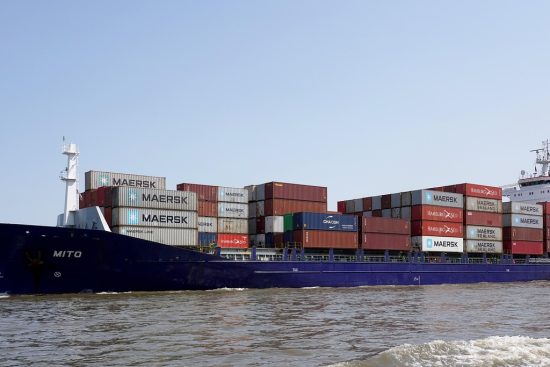 découvrez l'univers complexe de la supply chain et son impact sur l'efficacité opérationnelle des entreprises. explorez les meilleures pratiques, les enjeux logistiques et les innovations technologiques qui optimisent la gestion des flux de marchandises, du fournisseur au client final.