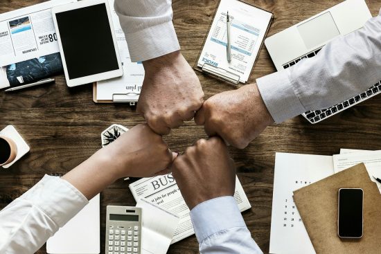 découvrez l'art de la gestion des connaissances : un processus clé pour capturer, partager et valoriser l'expertise au sein de votre organisation. optimisez l'innovation et l'efficacité grâce à des stratégies adaptées.